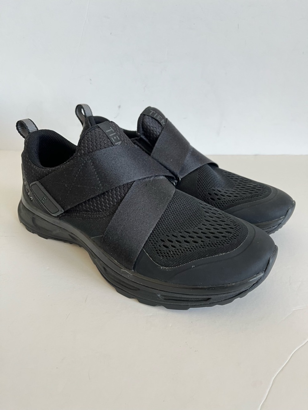 TIEM Women's Slipstream black Cycling Sneakers with SPD Cleats Size 9